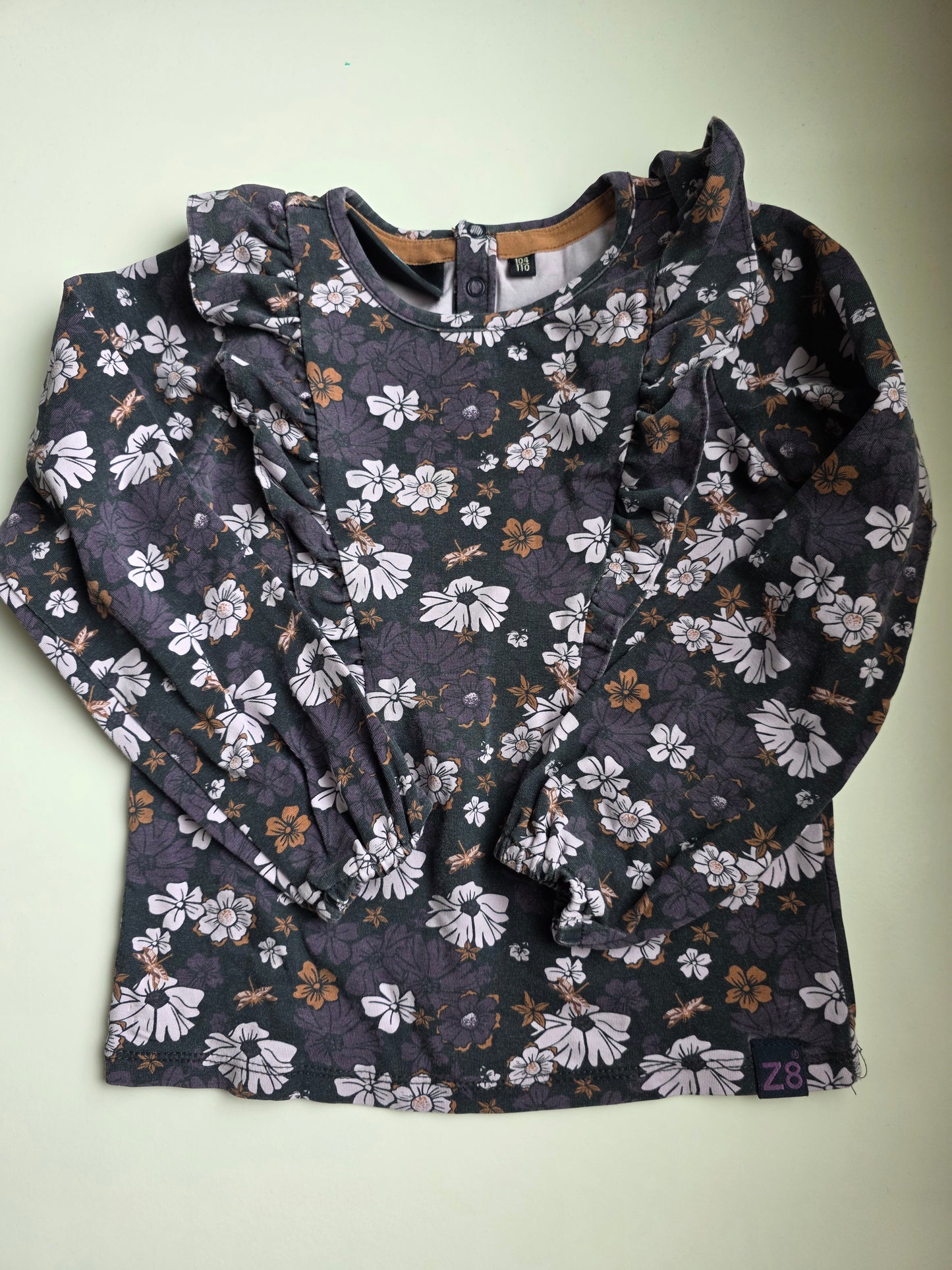 Z8 shirtje maat 104/110
