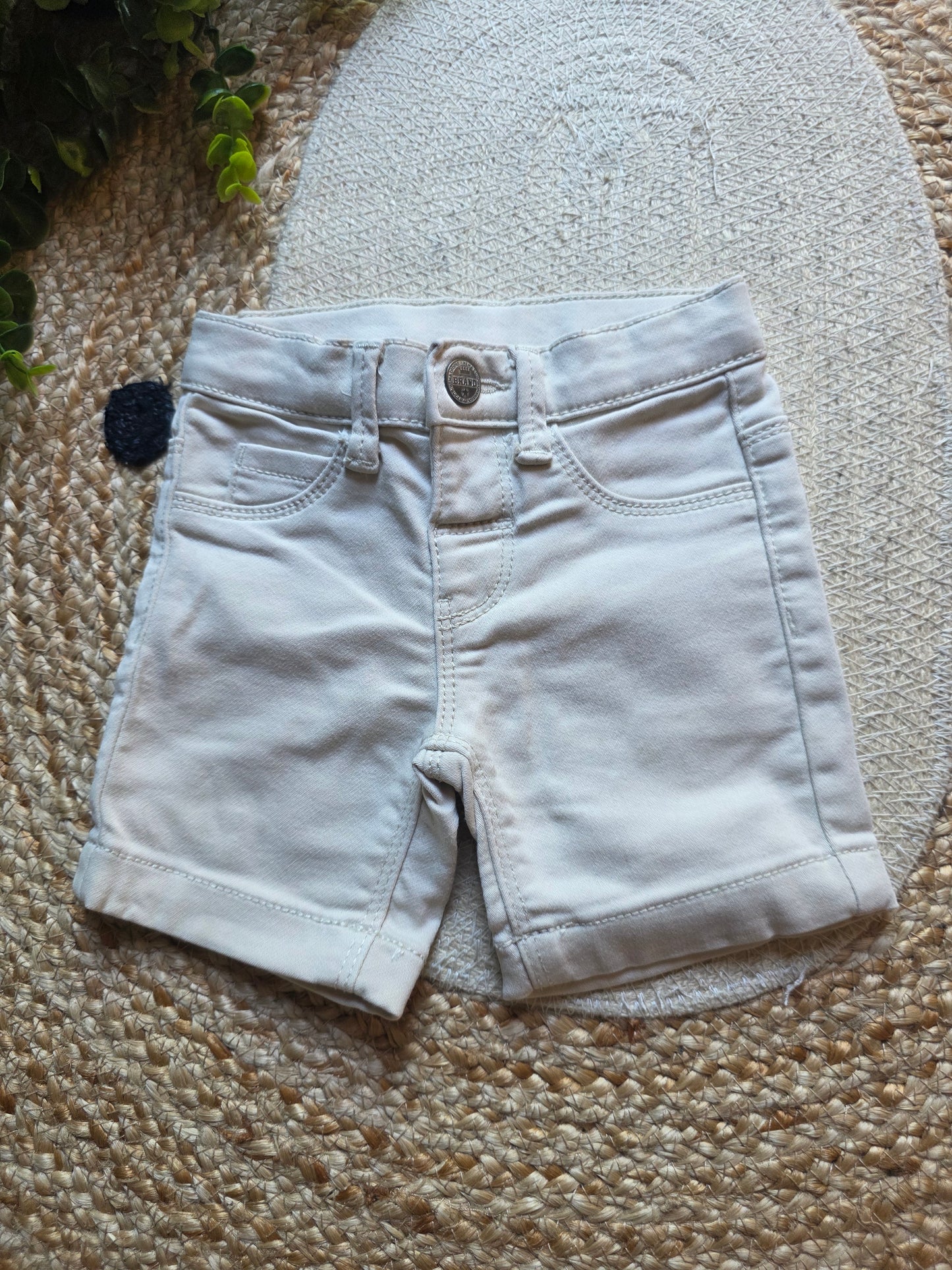 Hema korte broek maat 74 -K216