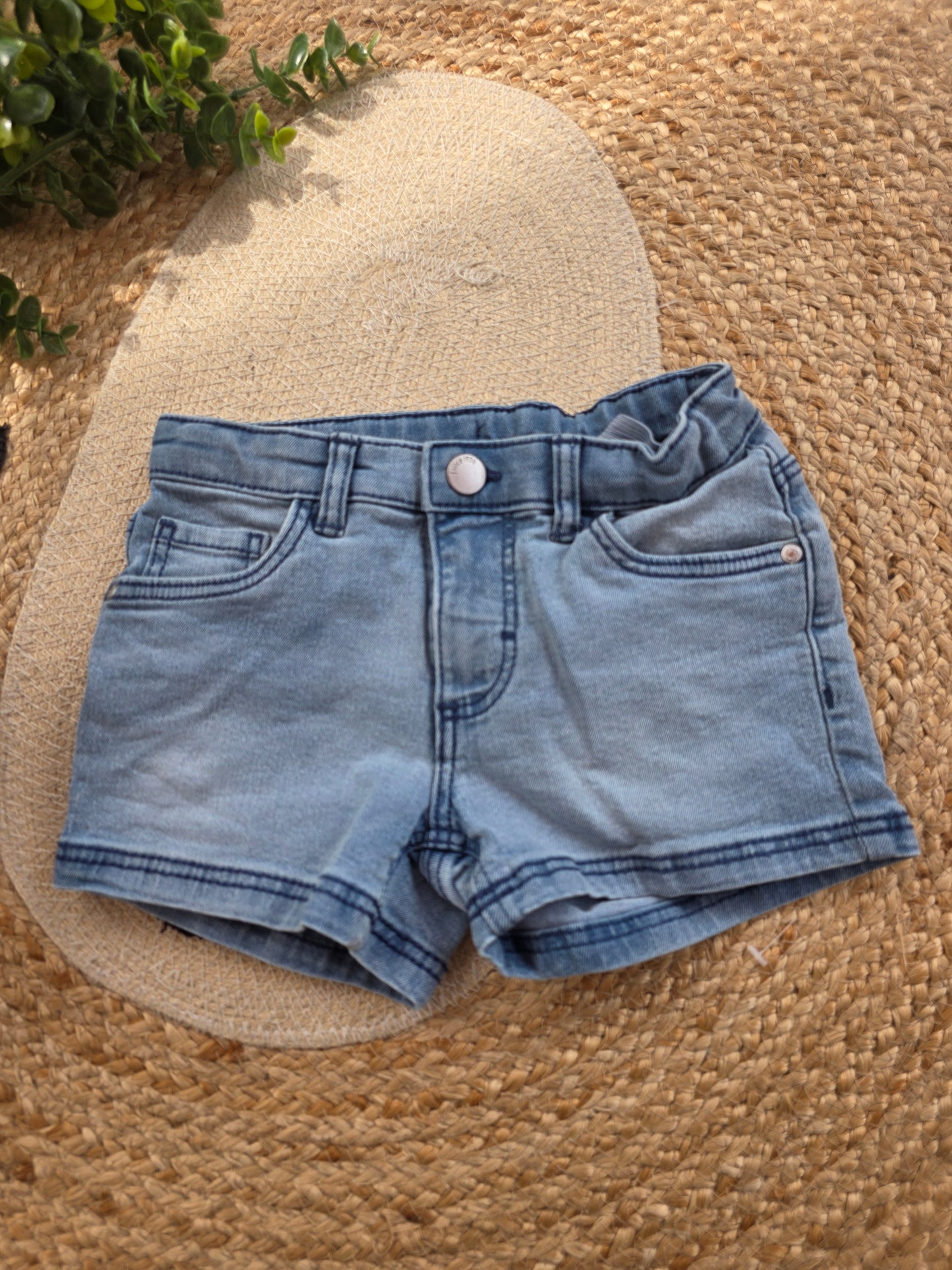 Hema korte broek maat 110/116