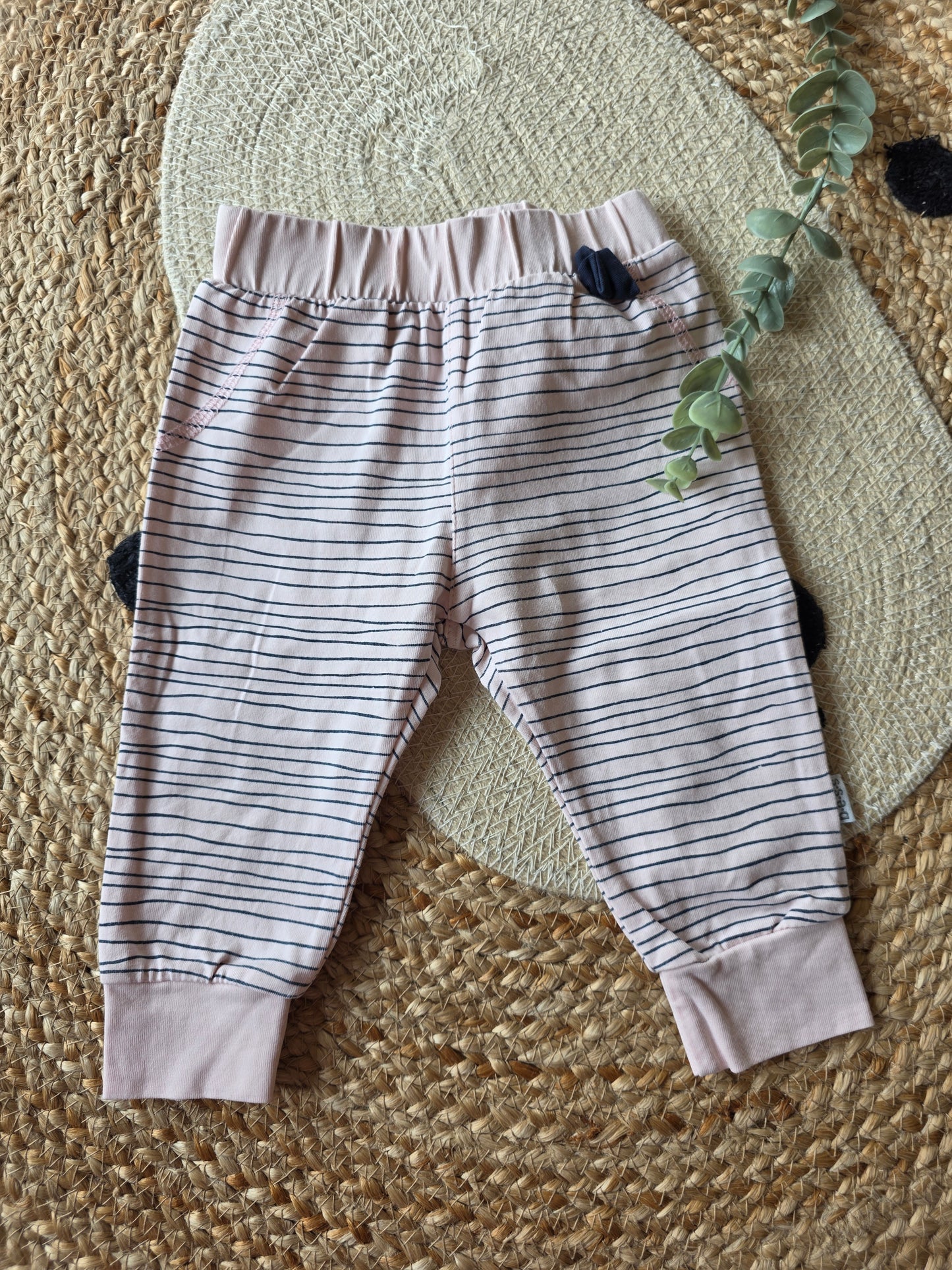 Bess broekje maat 68