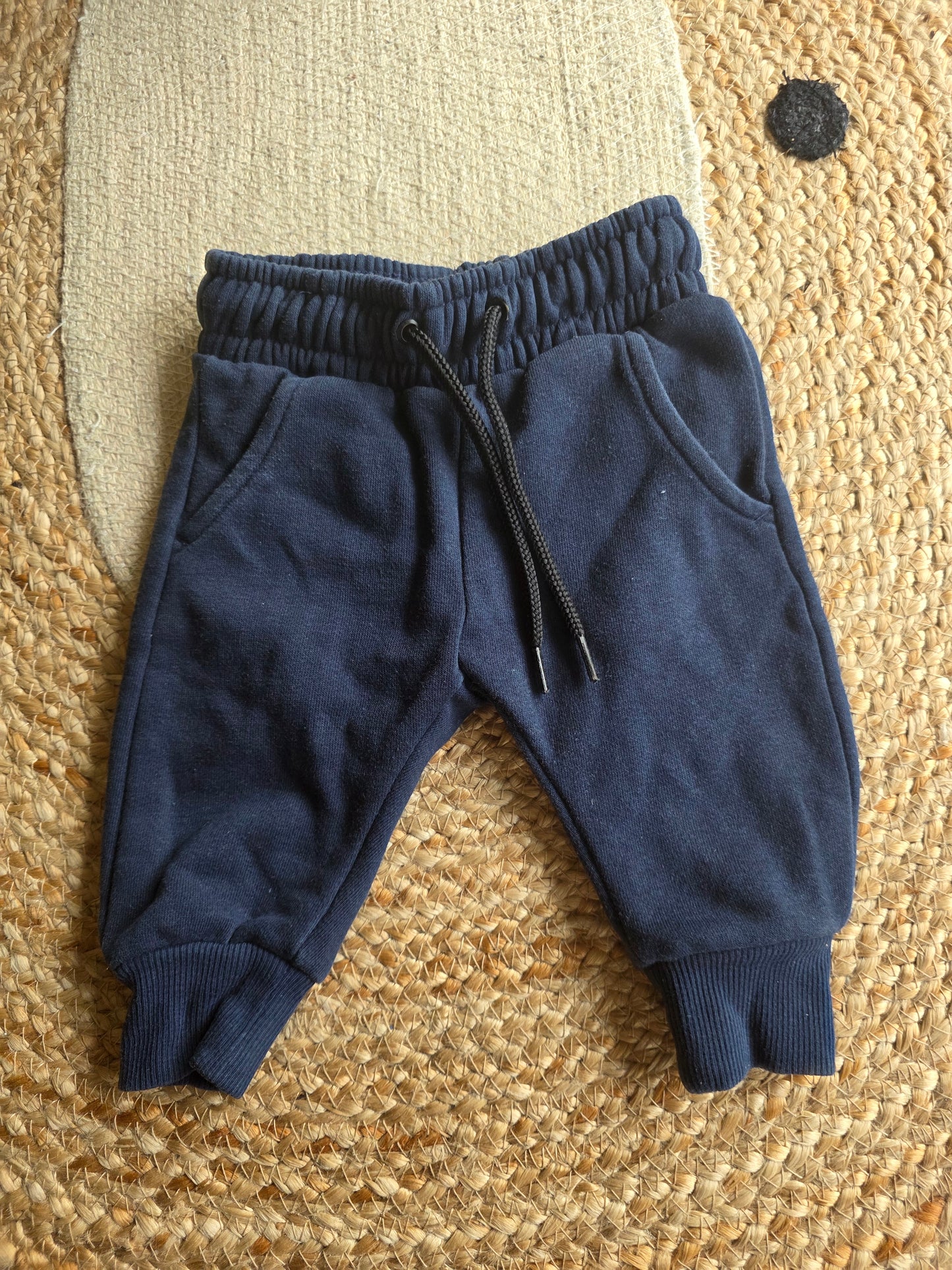 Hema broekje maat 62