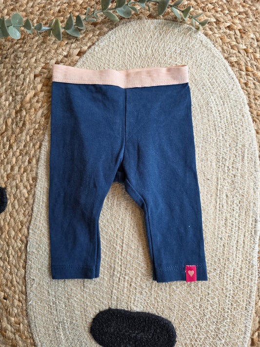 Newborn legging maat 56