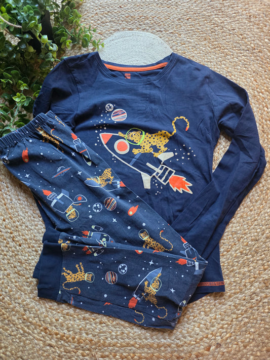 Hema pyjama maat 134/140 -K216