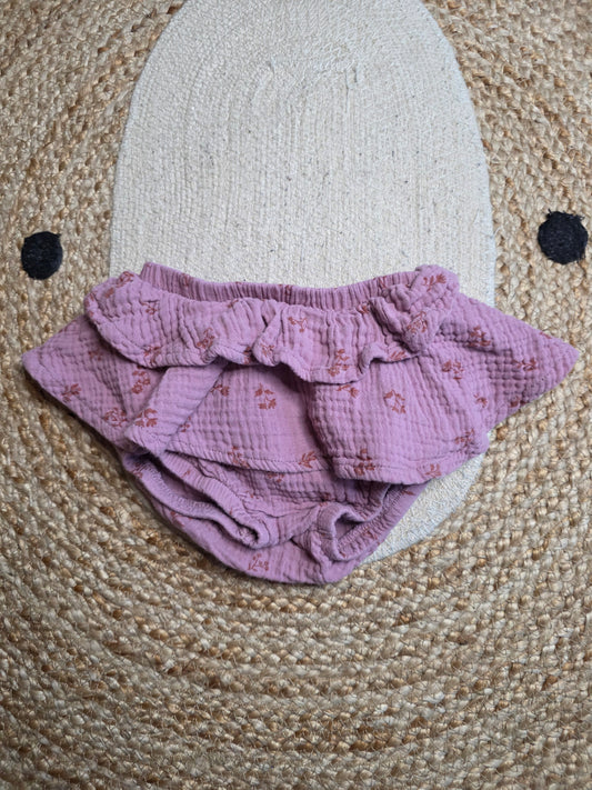 Hema korte broek maat 74