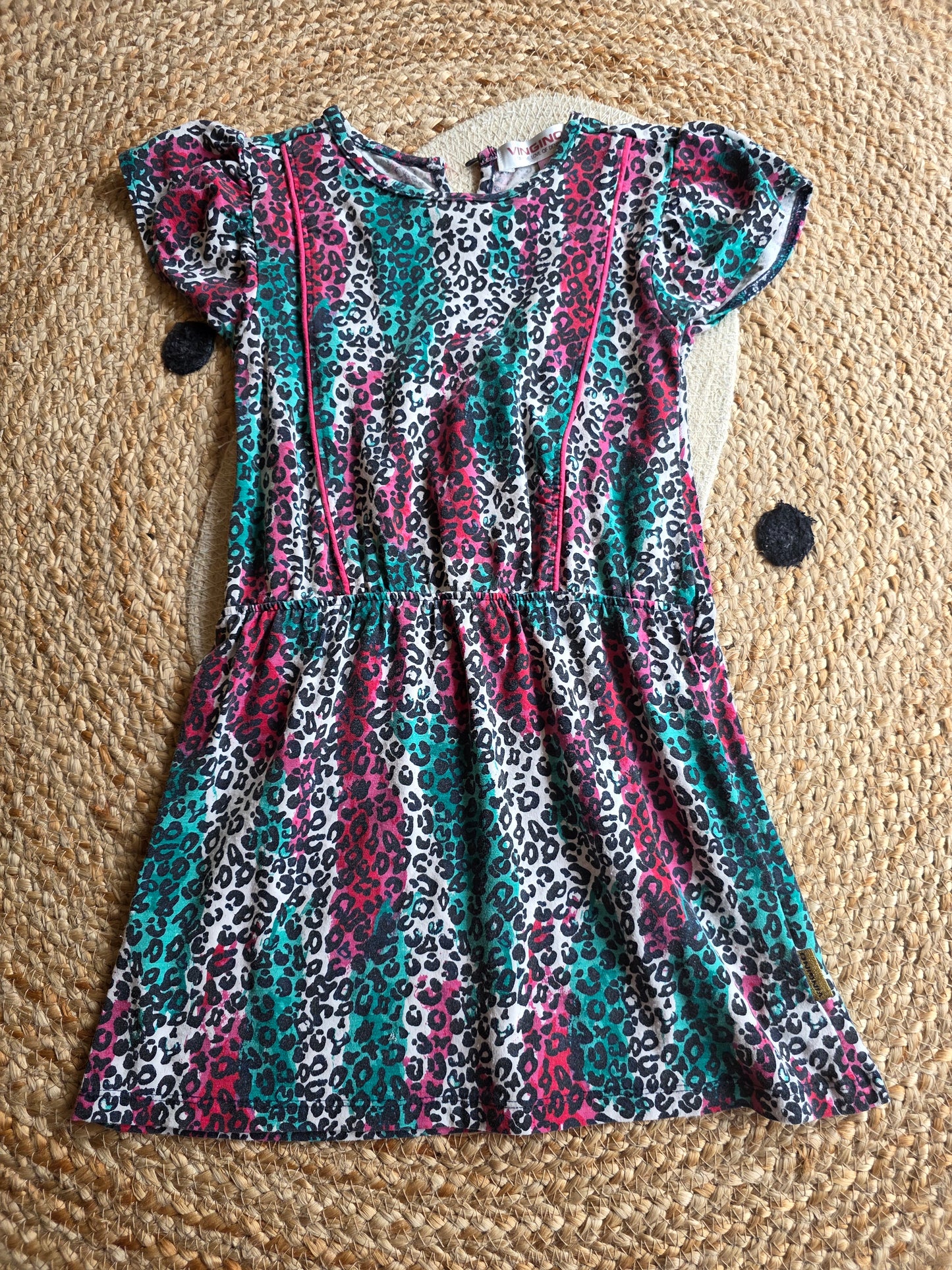 Vingino jurkje maat 104