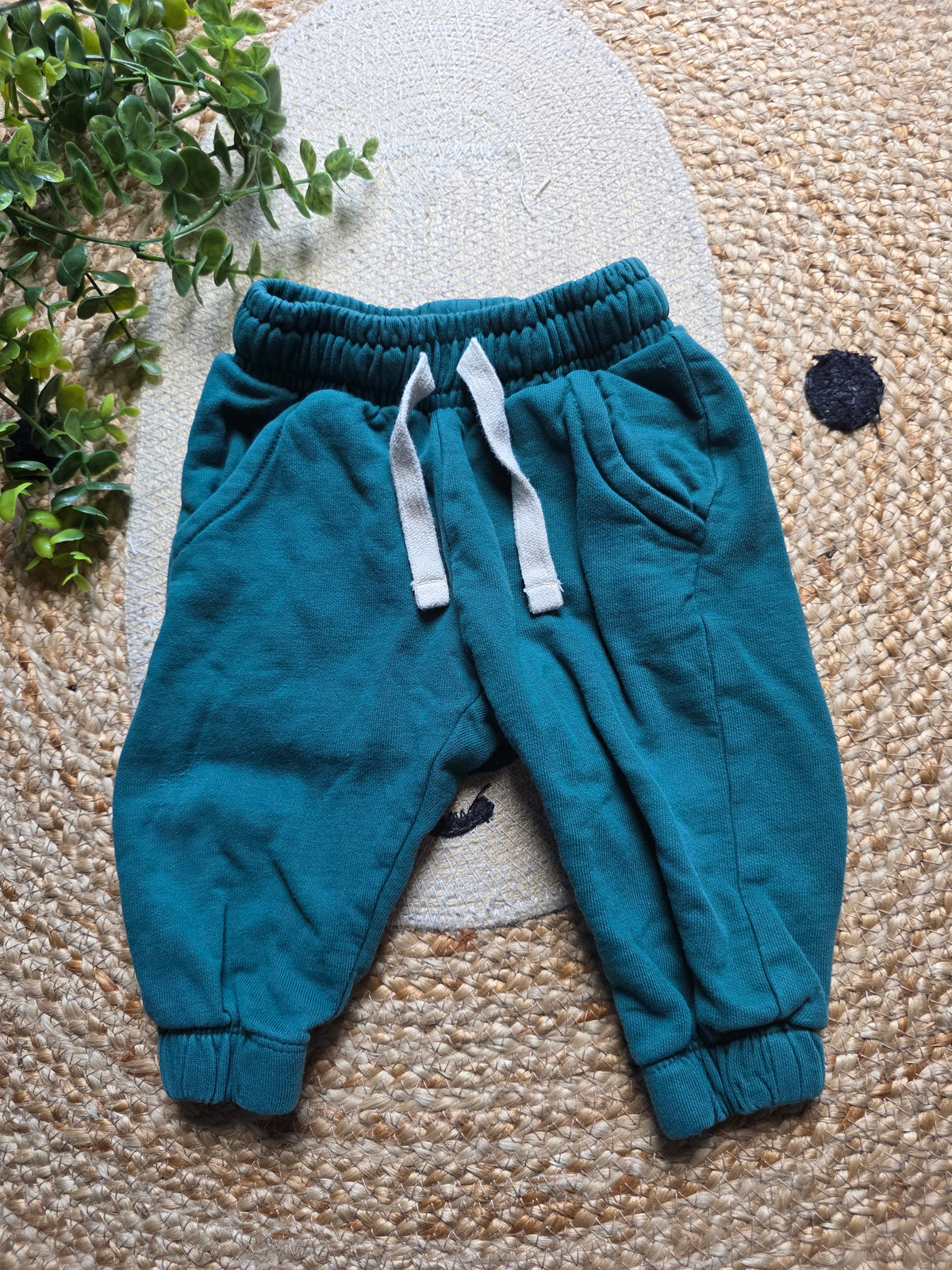 Hema broek maat 74