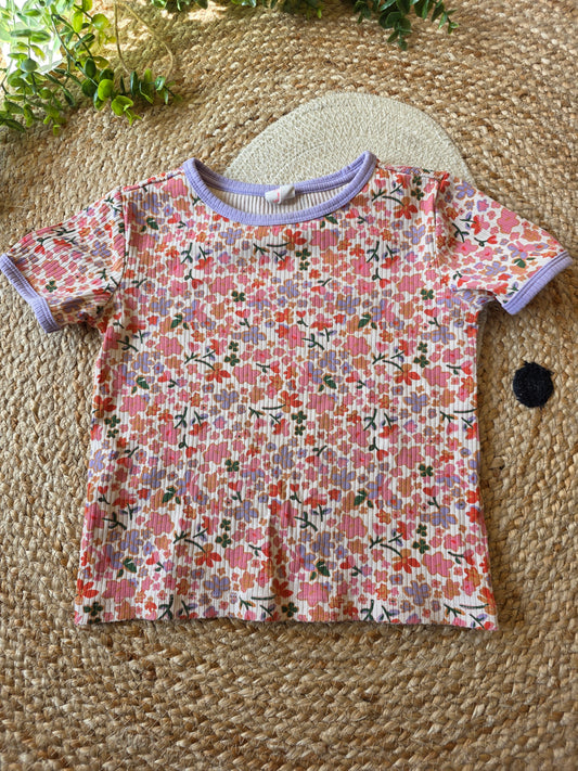 Hema tshirt maat 122-128