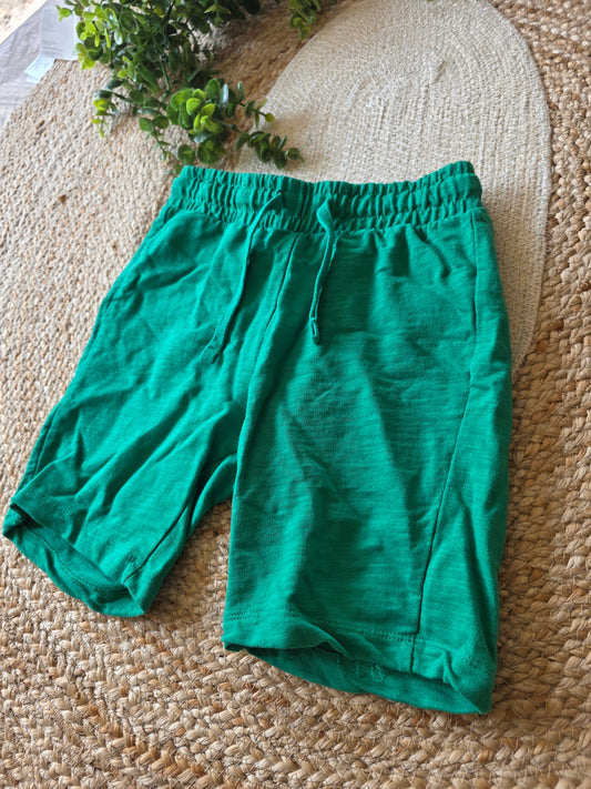 Hema korte broek maat 122-128