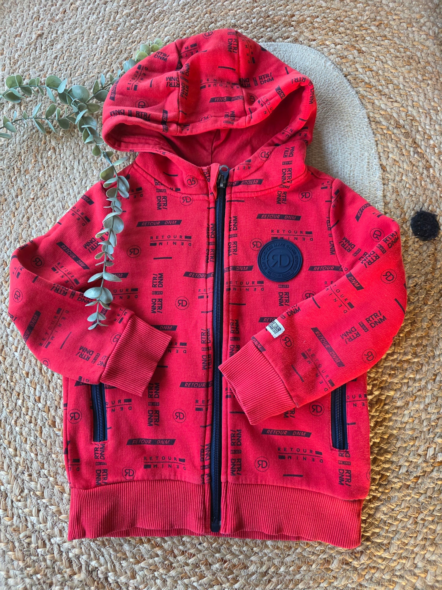 Retour vest maat 104