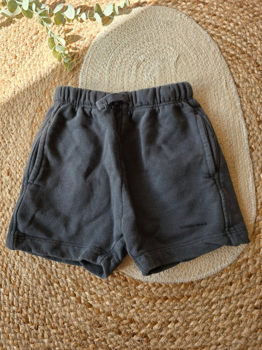 Zara korte broek maat 98