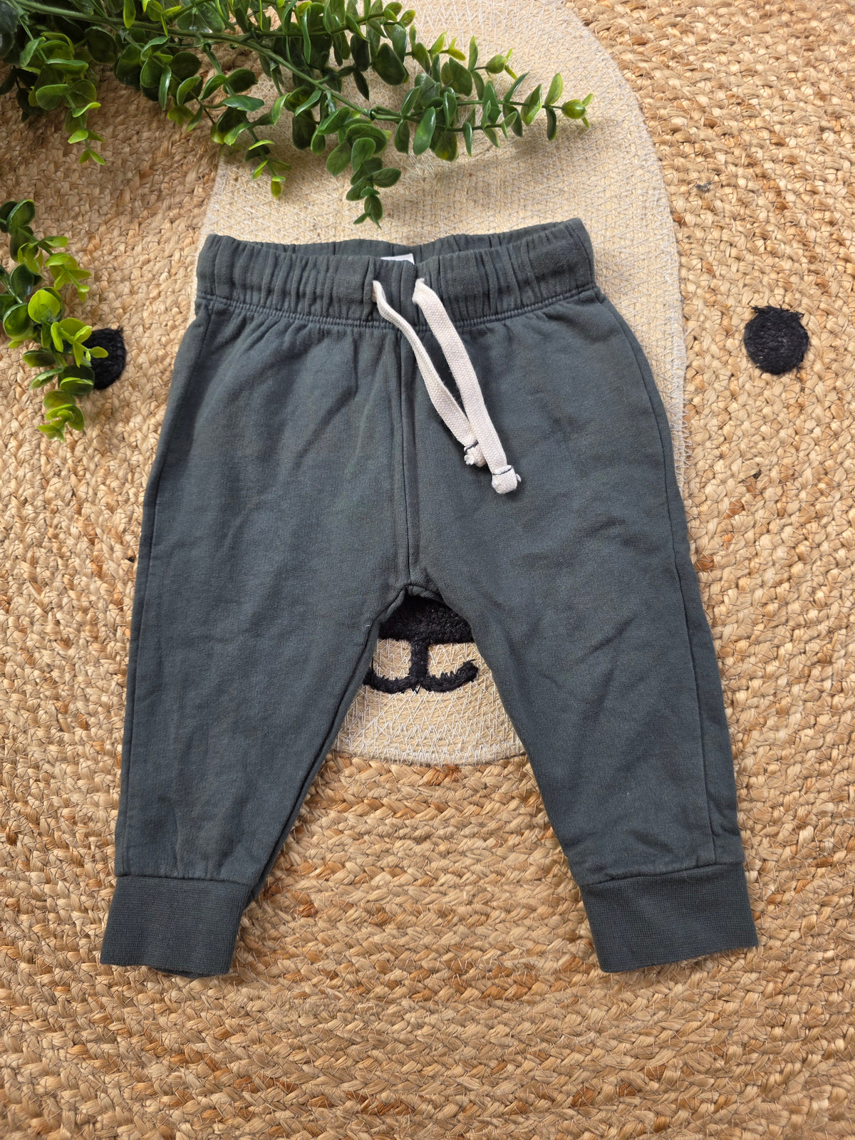 Hema broek maat 74