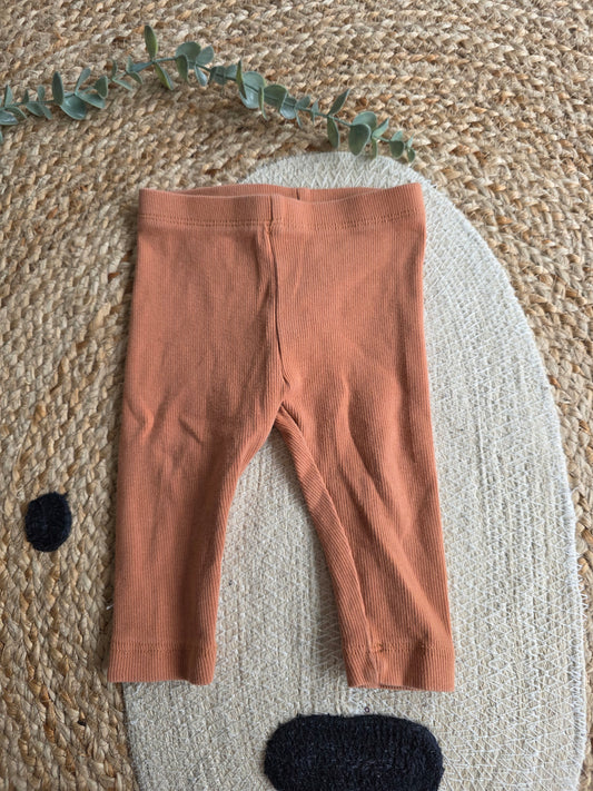 Hema legging maat 68