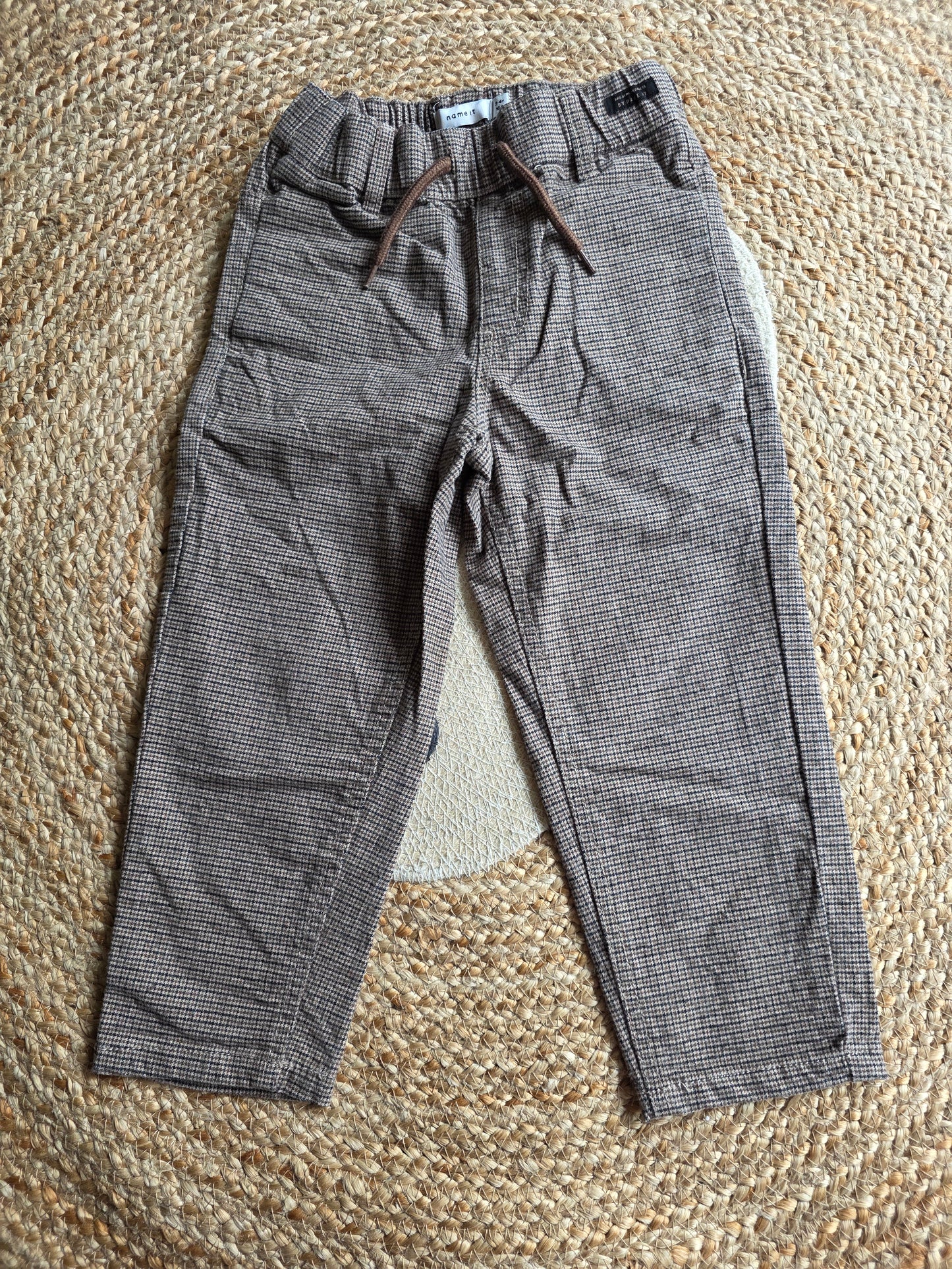 Name it broek maat 104