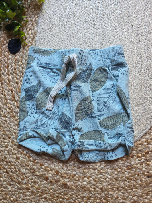 Hema korte broek maat 68 -K216