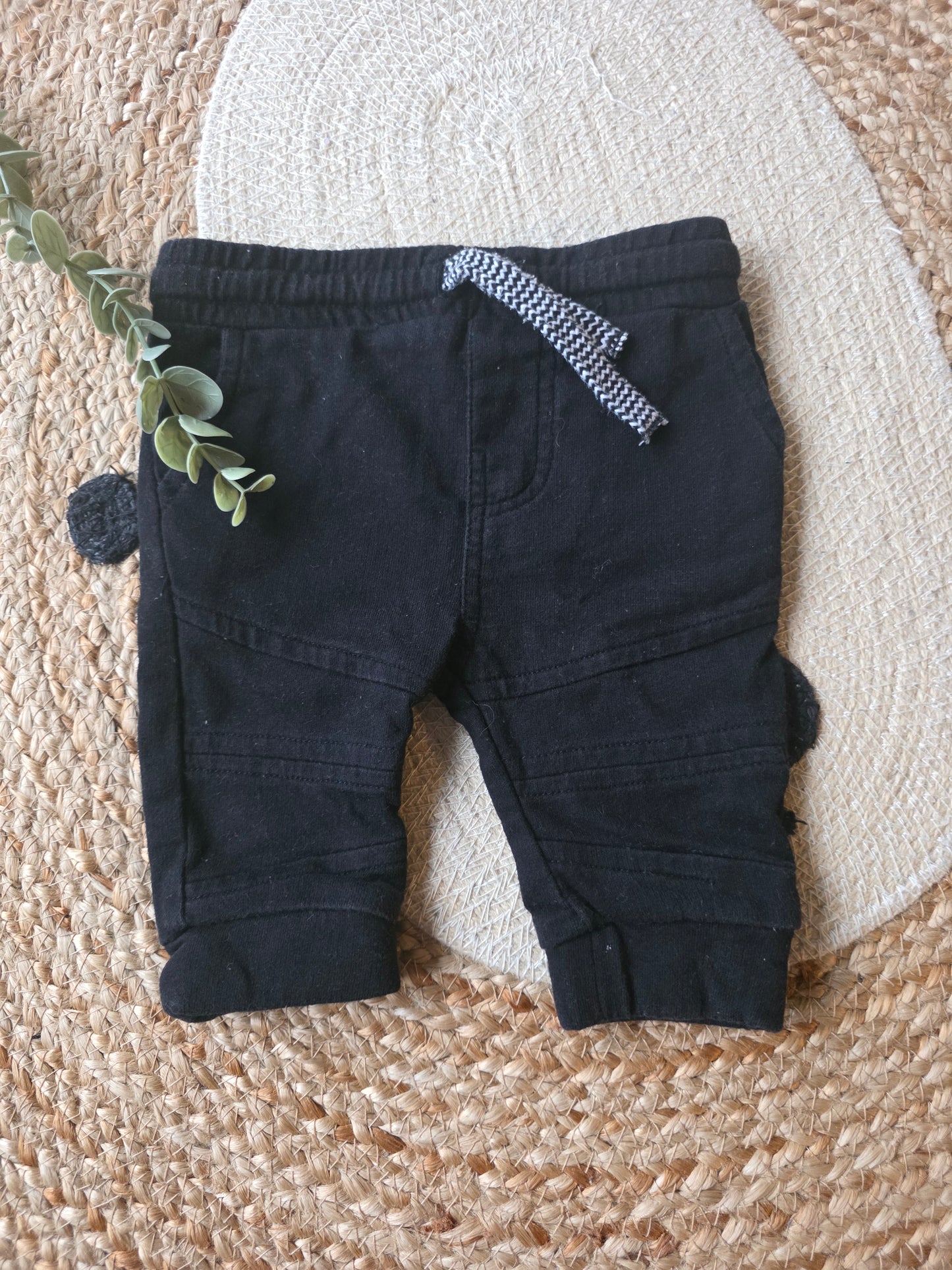 Prénatal broekje maat 56