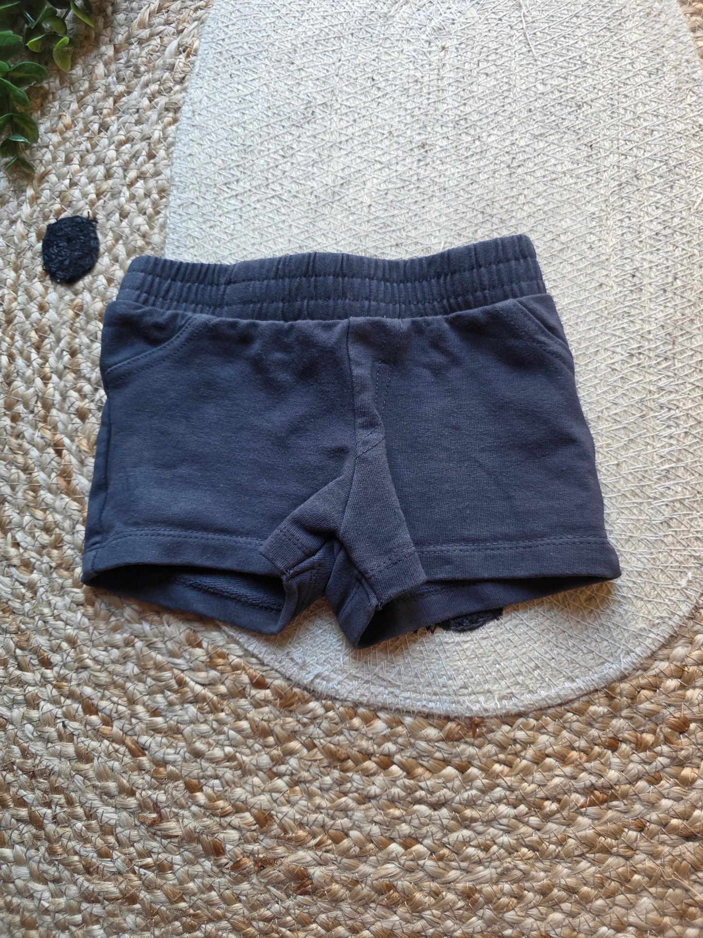 Dirkje korte broek maat 62 -K222