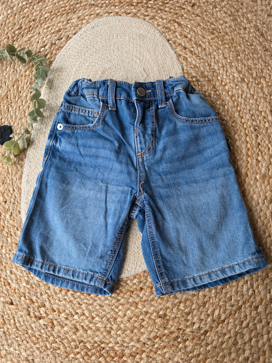 Hema korte broek maat 92