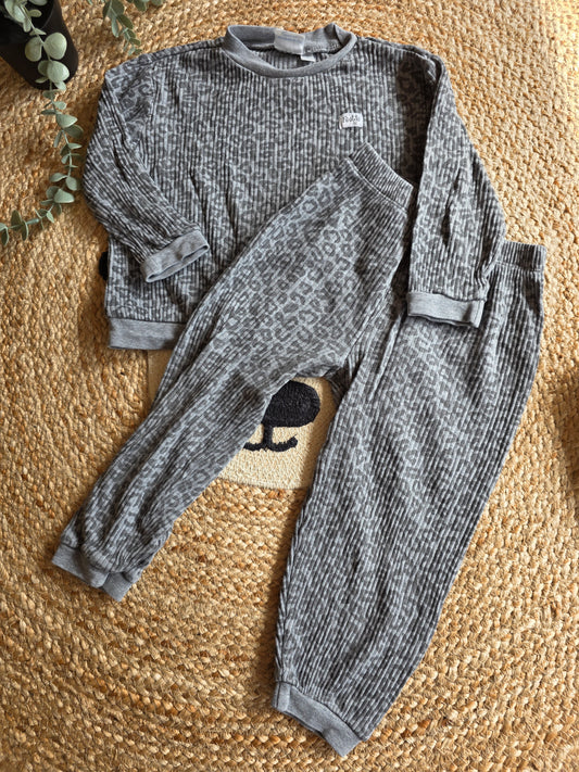Feetje pyjama maat 98