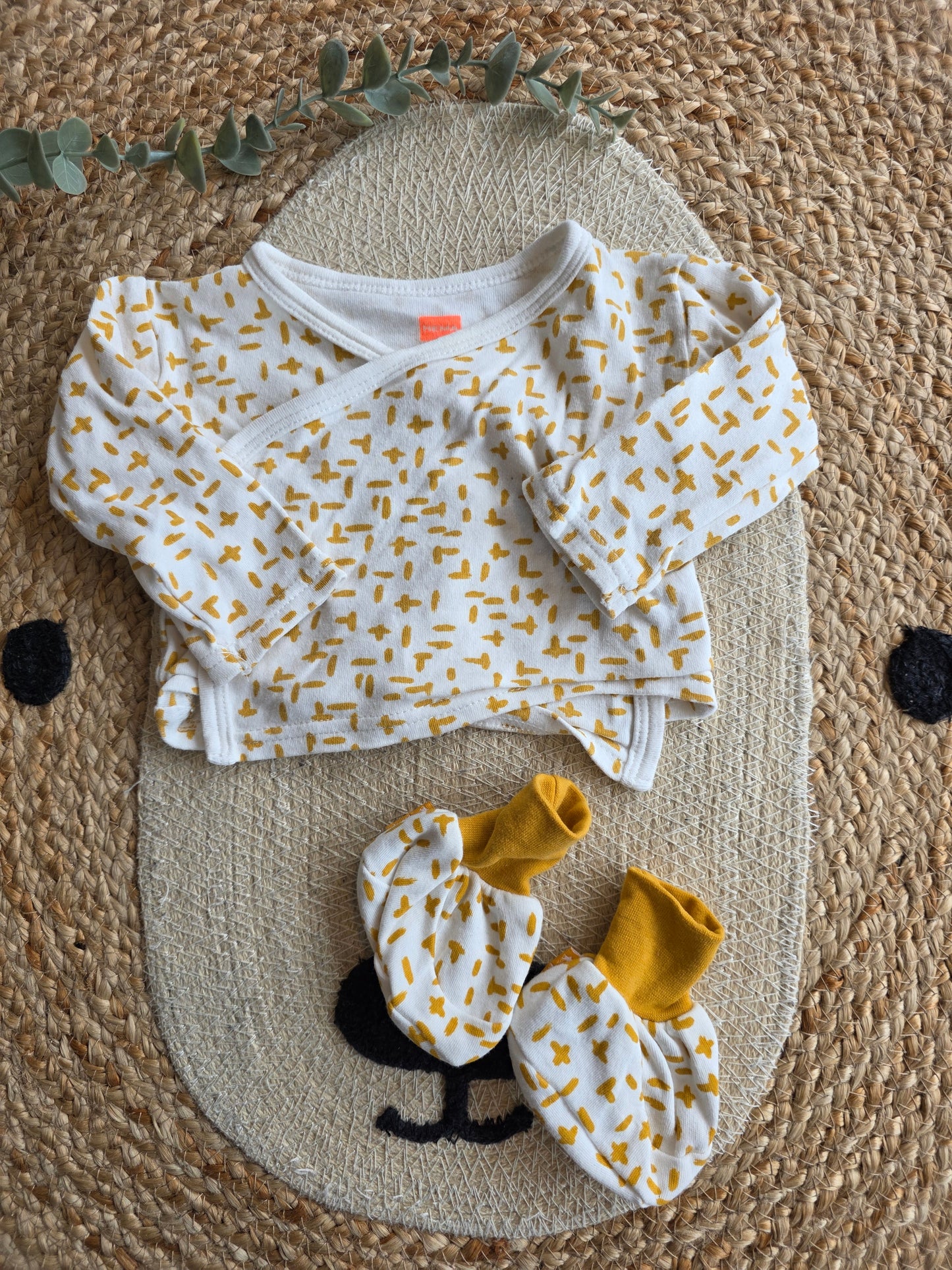 Hema shirtje & slofjes maat 56