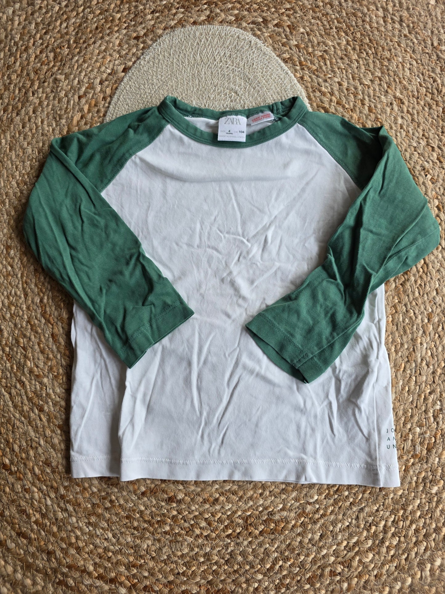 Zara shirtje maat 104