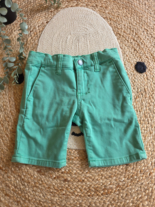 We korte broek maat 104