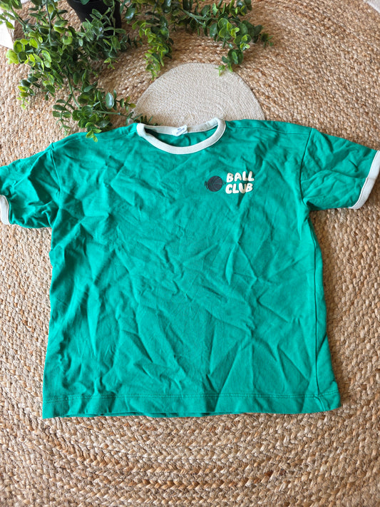 Hema tshirt maat 122-128