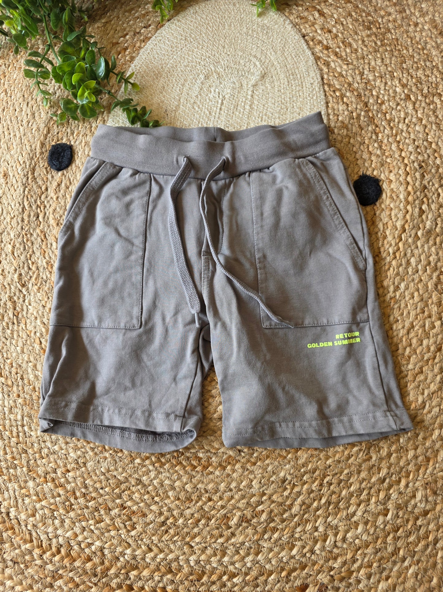 Retour korte broek maat 116