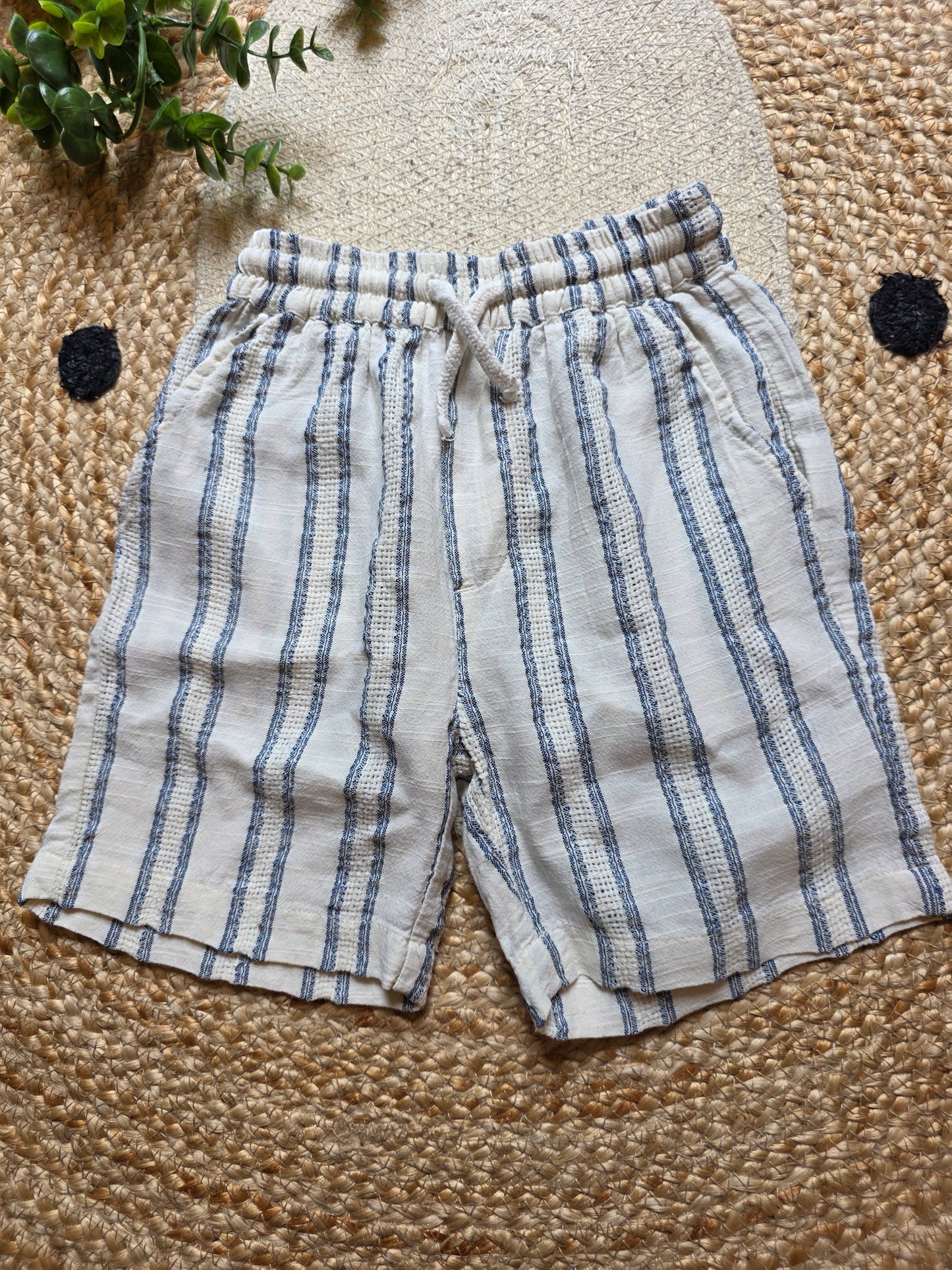 Zara korte broek maat 116 -K227