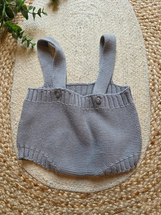 Zara broekje maat 3-6 M -K227