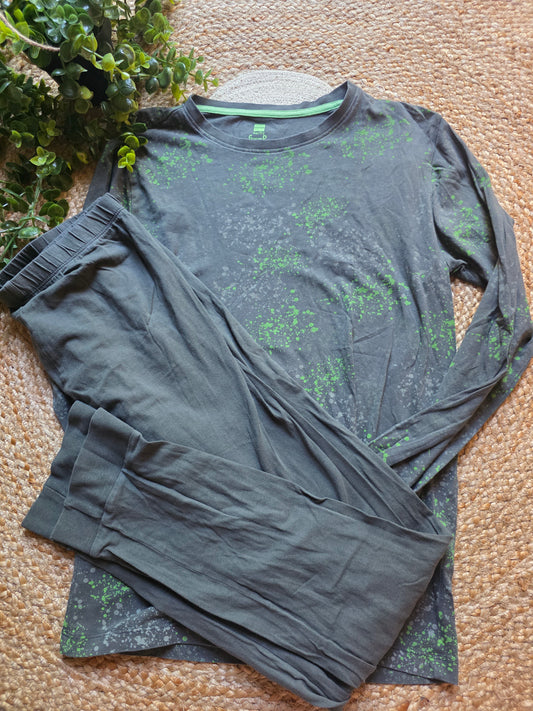 Hema pyjama maat 146/152