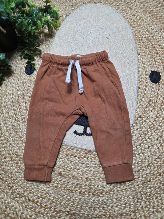 Hema broek maat 74