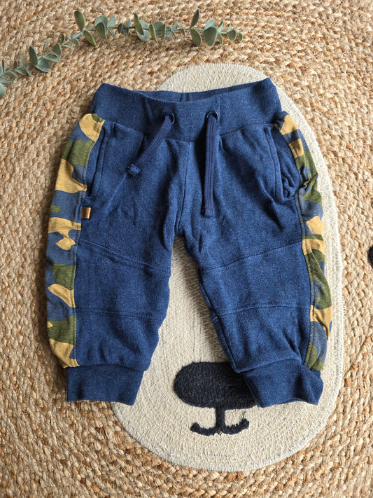Frogs and dogs broek maat 80
