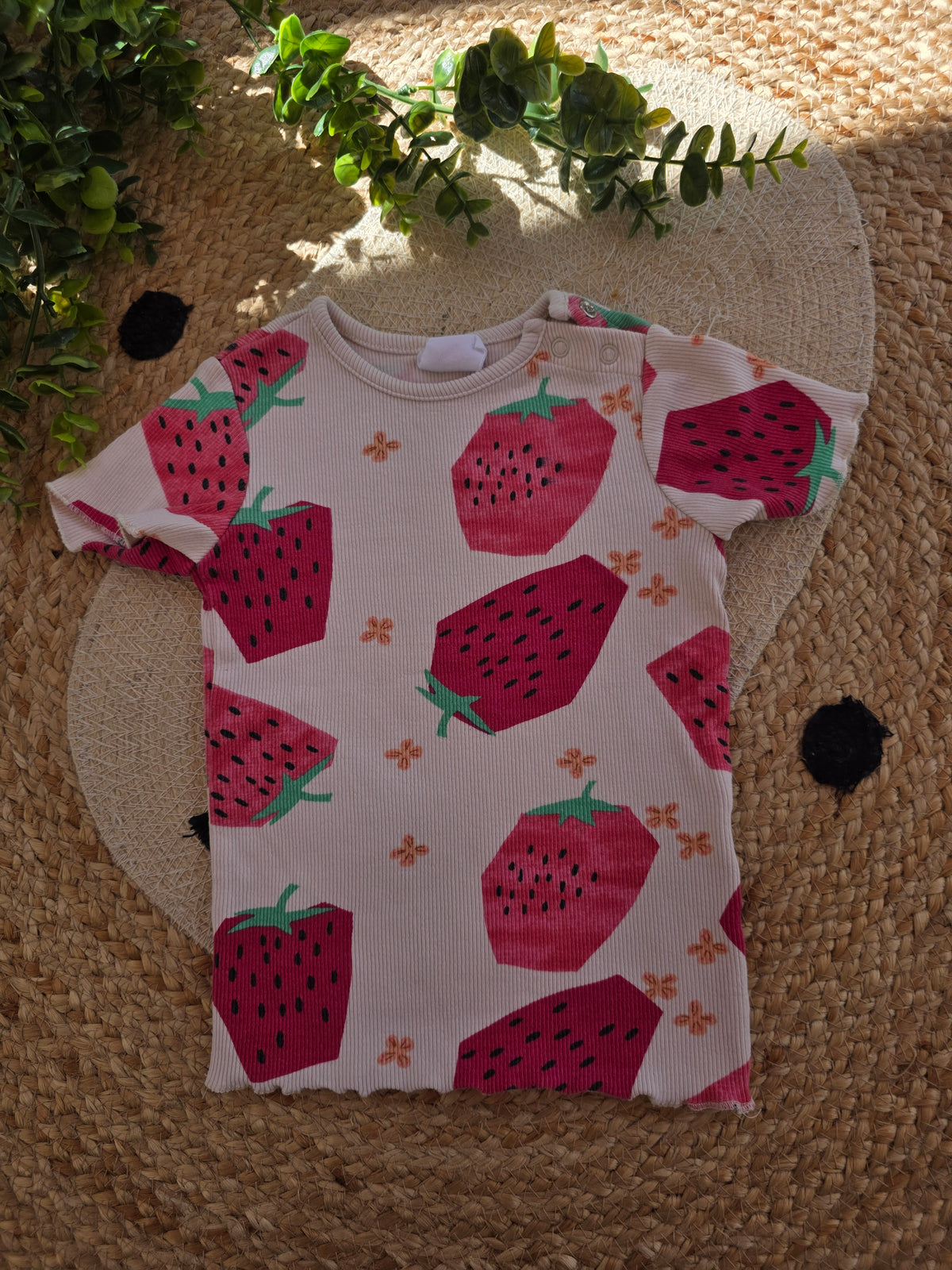 Hema tshirt maat 80