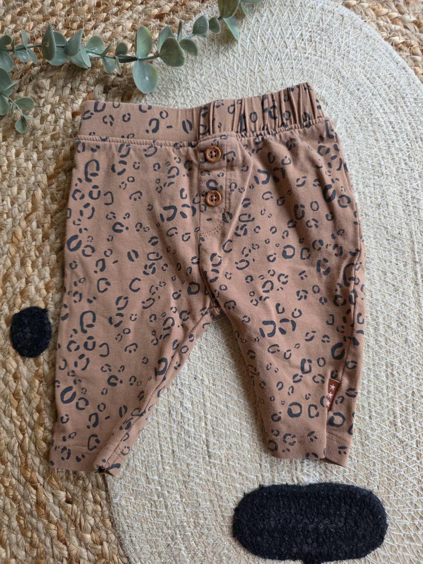 Hema broekje maat 50