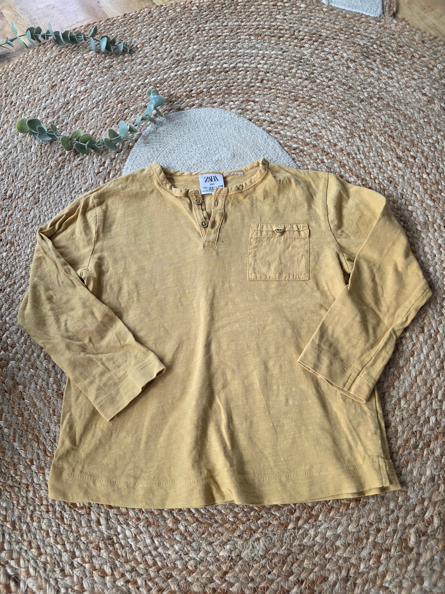 Zara shirtje maat 110